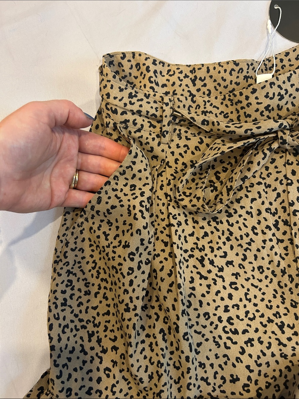 ◾️NEW! Mittoshop Leopard Print Tie-Waist Ruffle Shorts with Pockets 🐆 - Picture 5 of 8